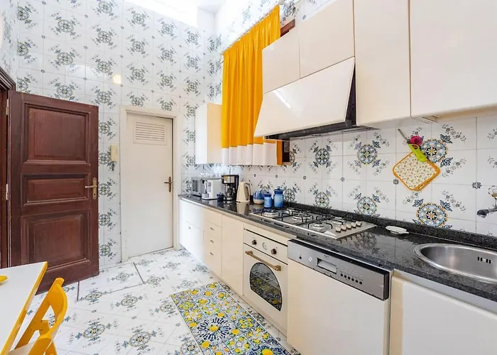 4 Colonne, קאפרי