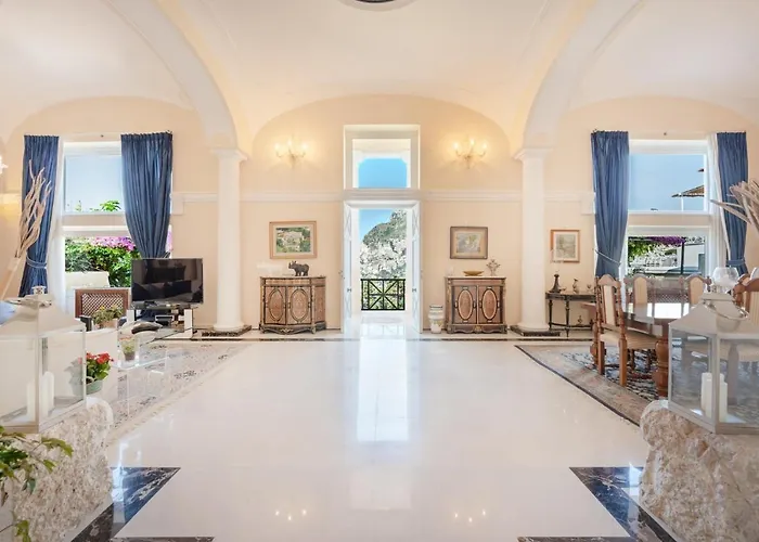 4 Colonne, شقة كابري