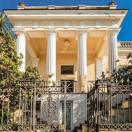 4 Colonne, Capri