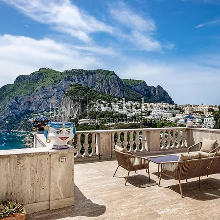 4 Colonne, Apartment *