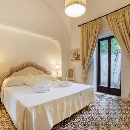 Appartamento 4 Colonne,